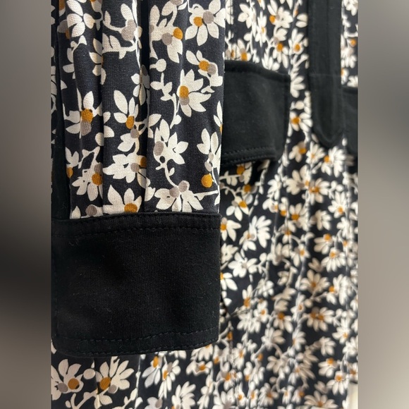 Diane von Furstenberg “Dilly” Daisy Print Silk Blend Long Sleeve Dress Size 4 🌼 - Picture 5 of 10